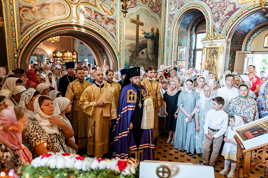 Архиерейское богослужение в Илиинском храме города Серпухова